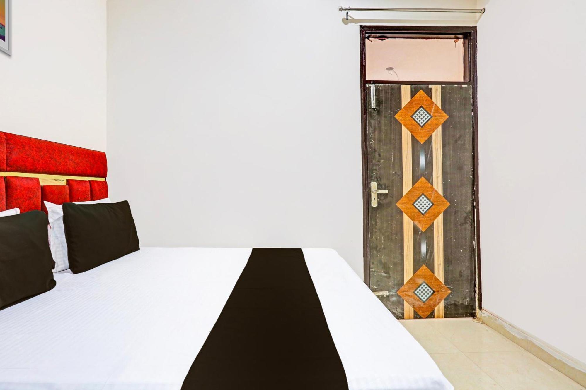 Hotel O Redbull Inn คูร์เคาน์ ภายนอก รูปภาพ